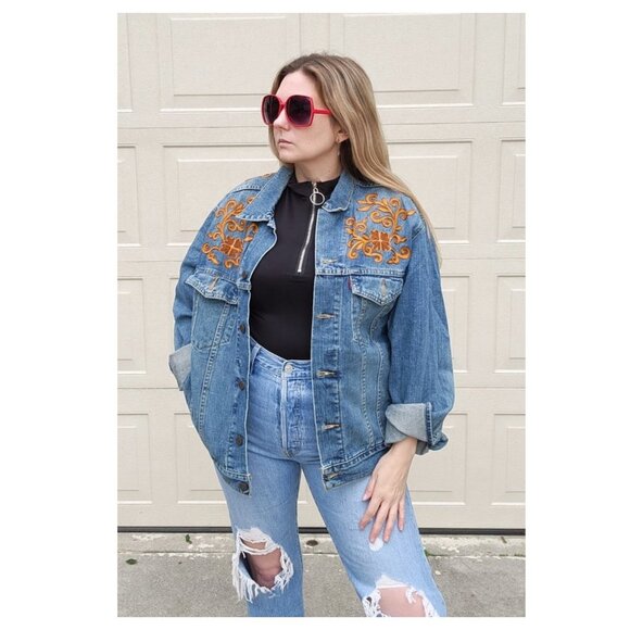 Vintage Levi's Embroidered Jean Denim Trucker Jacket - Picture 1 of 11